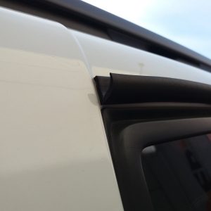 Vierteaguas con adhesivo 3M (precio por metro)