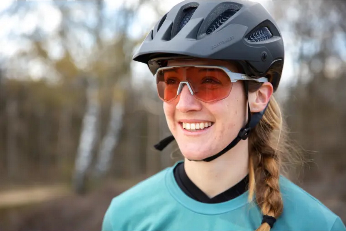 Gafas ciclismo 100% – S2® – Matte Black – Soft Gold Lens - Imagen 4