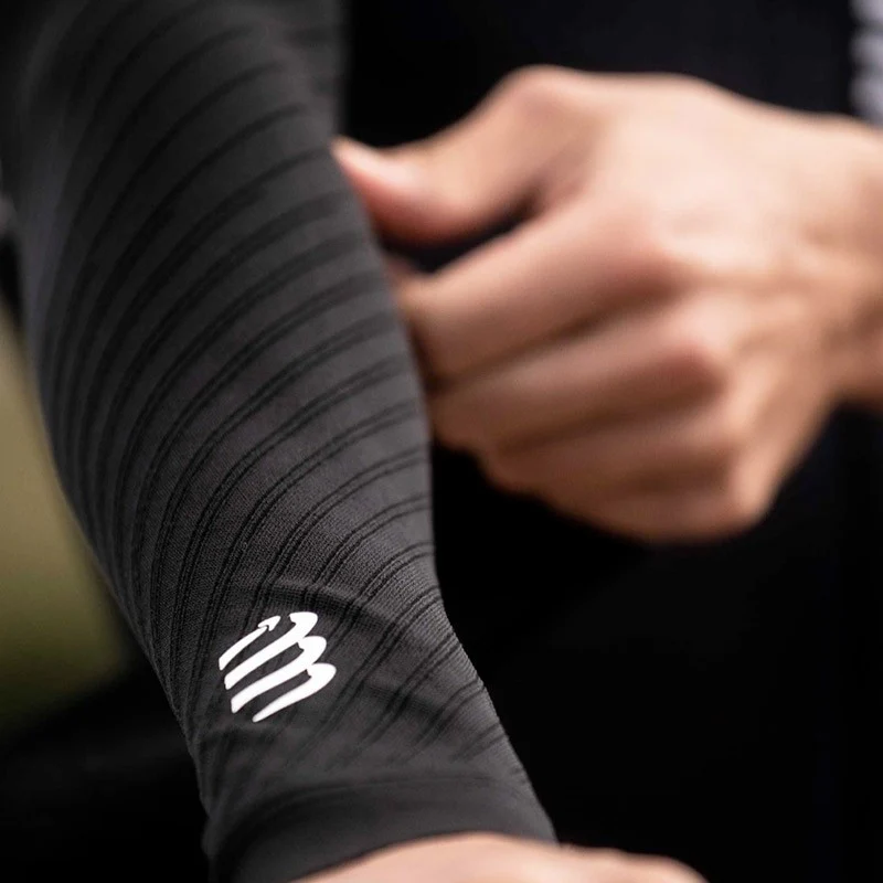 MANGUITOS COMPRESSPORT ULTRALIGERO NEGRO 21 - Imagen 4