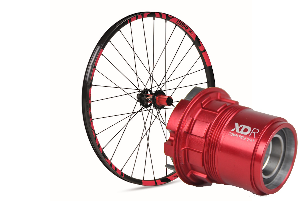 Rueda trasera aluminio carretera GTR RR17 Rojo V/Brake Sram XDR - Imagen 2